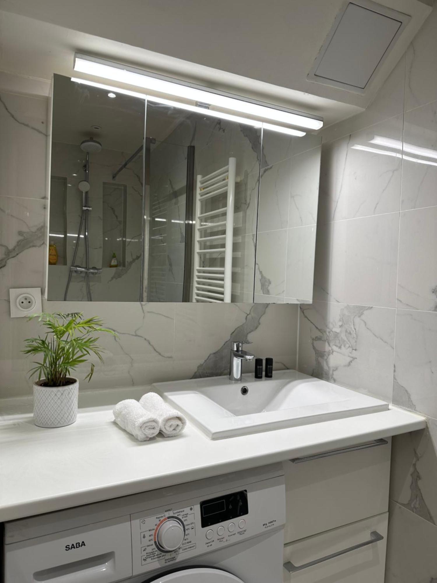 Super Appartement Refait A Neuf Beaucoup De Charme Булонь-Біянкур Екстер'єр фото